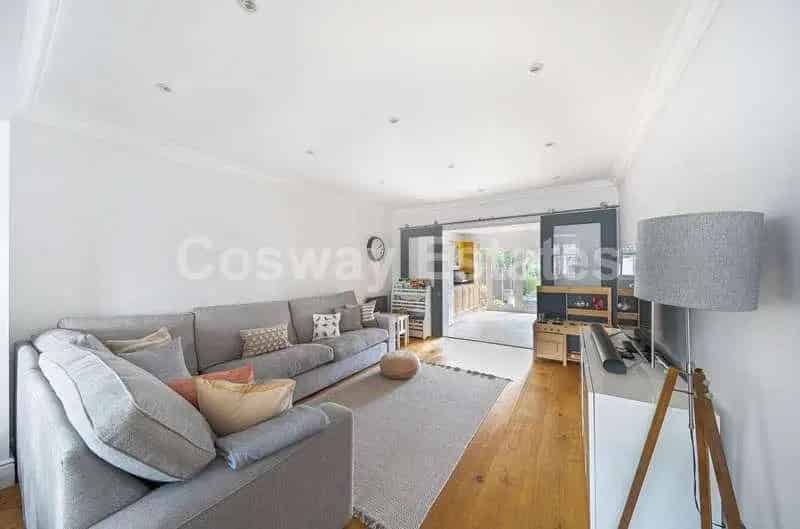 3 Bed House For Sale Extended Family Home with Annexe