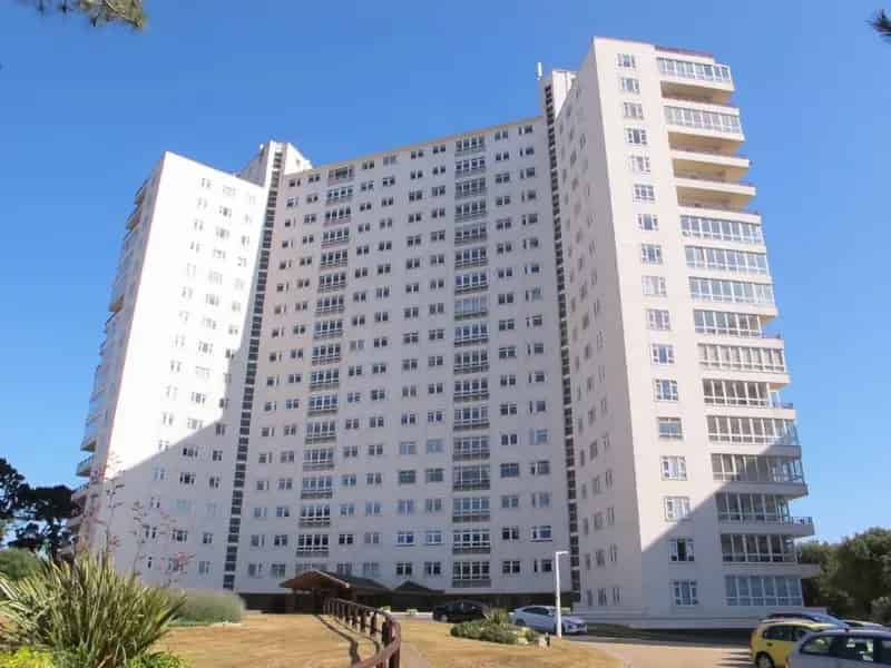 3 Bedroom Apartment Bournemouth Sea Views
