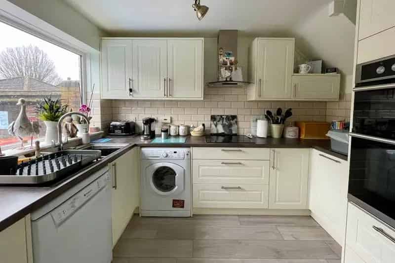 4 Bed House for Sale Near Farnborough Hampshire