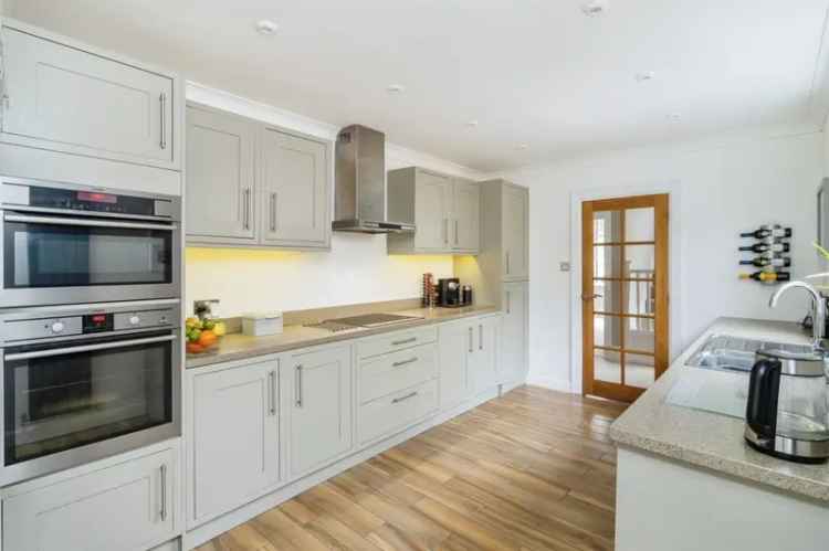 House For Sale in Teignmouth Road, England