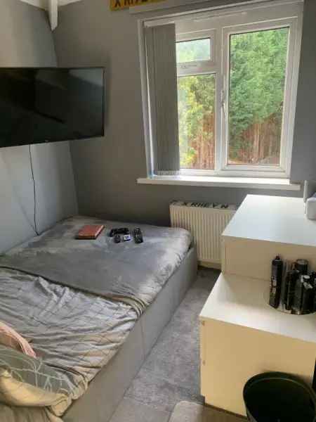 House For Rent in Dudley, England