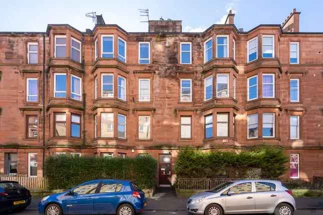 Flat to rent in Roslea Drive, Dennistoun, Glasgow G31