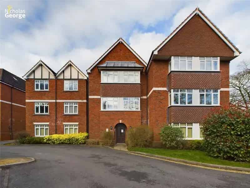 1 Bedroom Apartment for Sale