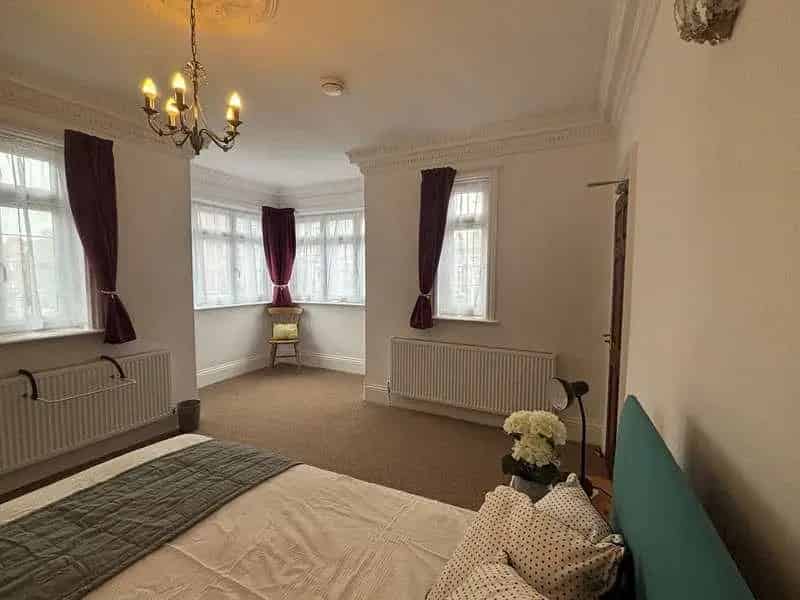 4 Bed House for Sale Near Exeter City Centre