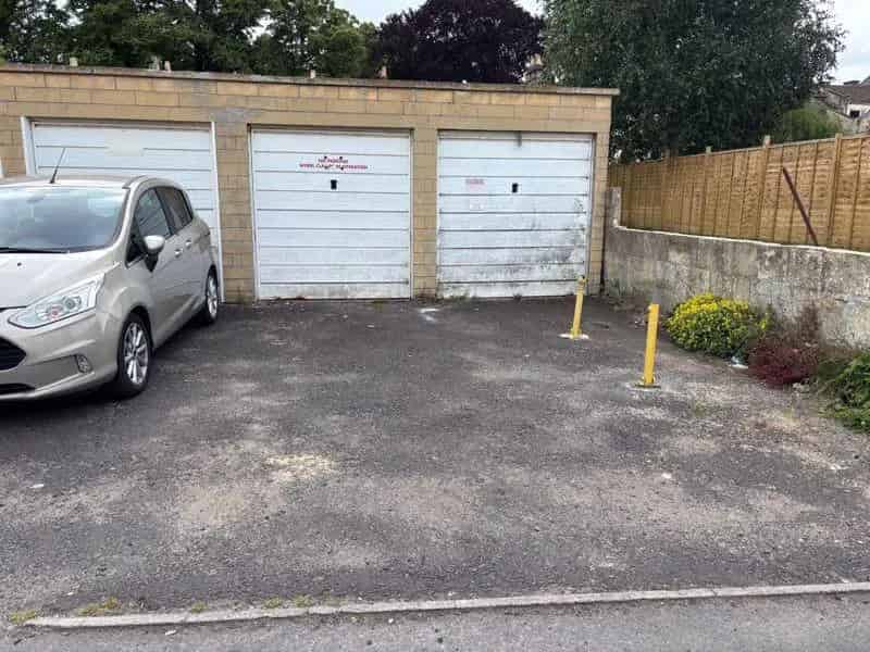 Garage For Sale Near City Centre