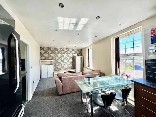 Two Bedroom Flat Higham Near M1 Motorway