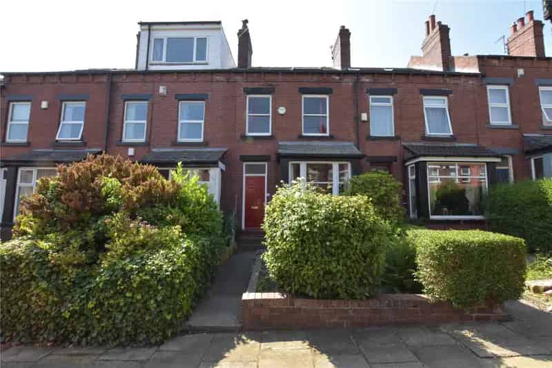 Four Double Bedroom House in Burley - No Chain