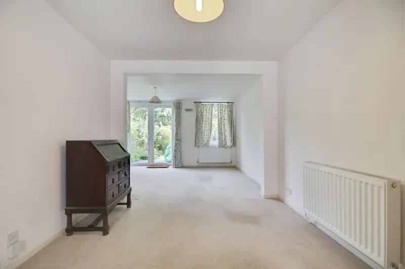 Three Bedroom Mid Terrace House Welwyn Garden City