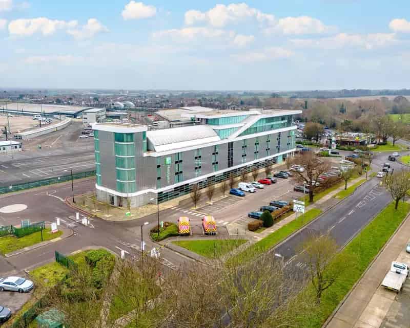 Airport Hotel with Rooftop Bar and Runway Views