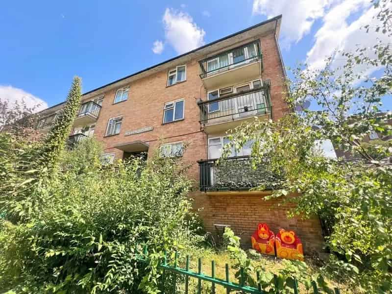 1 Bedroom Apartment for Sale in Central Brighton