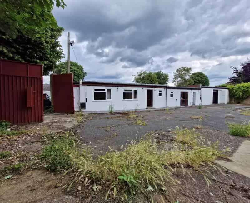 Freehold Storage Yard Warehouse Offices Carshalton