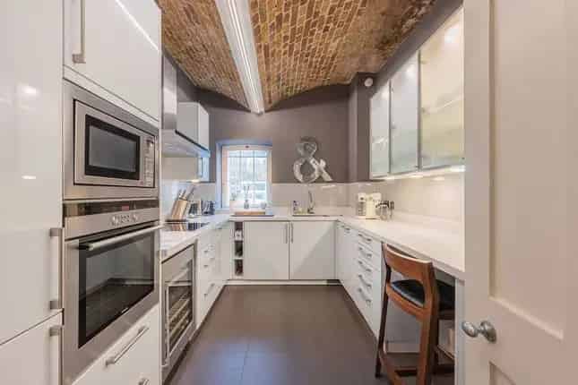 4 Bedroom Apartment St Katharine Docks London E1W
