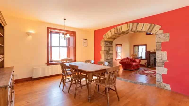 Mid Moncur Farm Lot 1: Former Farmhouse with 3-Acre Paddock