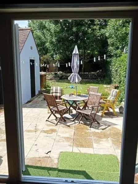 3 Bed House with Large Garden and Wet Room