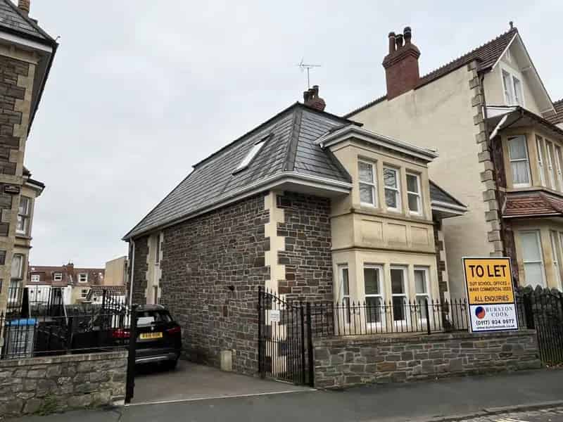 8a Durdham Park New Build Modern Open Plan Accommodation