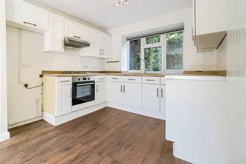 3 Bedroom Mid Terrace House Salford M3 Available Now