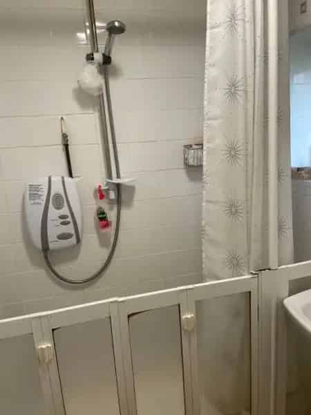Large 1-Bed Ground Floor Flat Near CR0 0BU