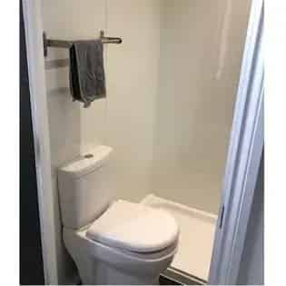 1 Room Studio Flat 37m2 London - Fully Fitted Kitchen & Modern Bathroom