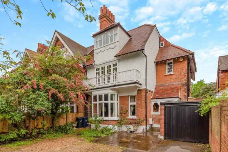 5 Bedroom Semi-Detached House for Sale in Bedford Park