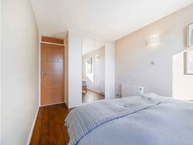 2 bedroom flat  for sale