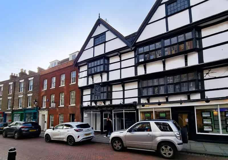 Grade I Listed Building with Retail Space and Rear Access