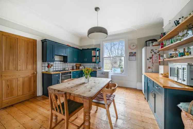 Two Double Bedroom Maisonette Victorian Villa