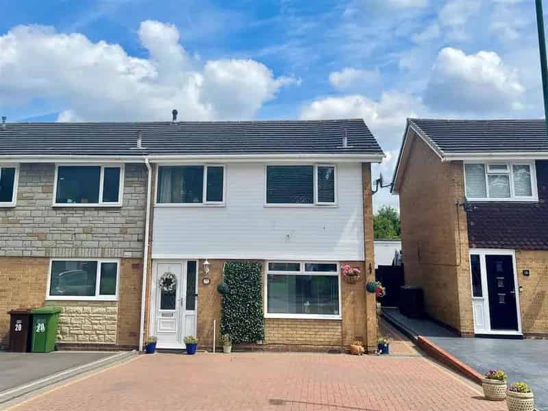 3 Bedroom End of Terrace House for Sale