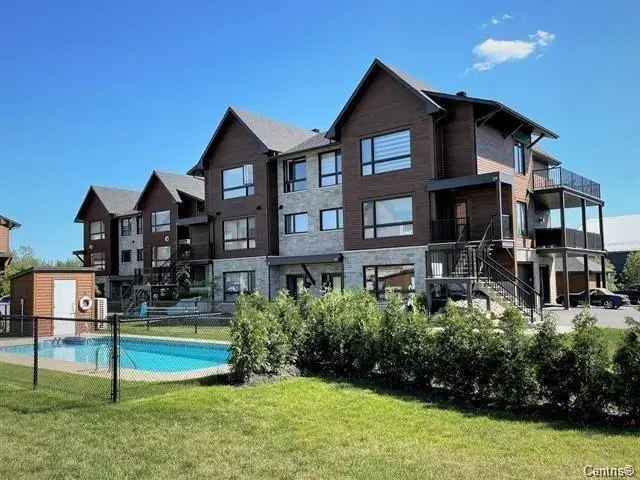 Spacious 4 1/2 Condo near Memphremagog Beach