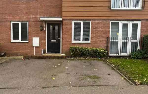 Flat For Rent in Metropolitan Borough of Solihull, England