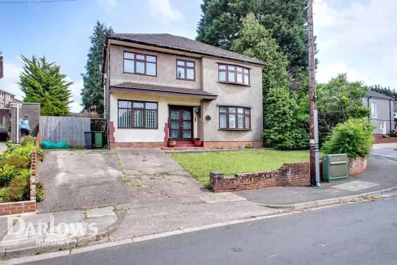 3 Bedroom Detached House for Sale in Rumney Cardiff