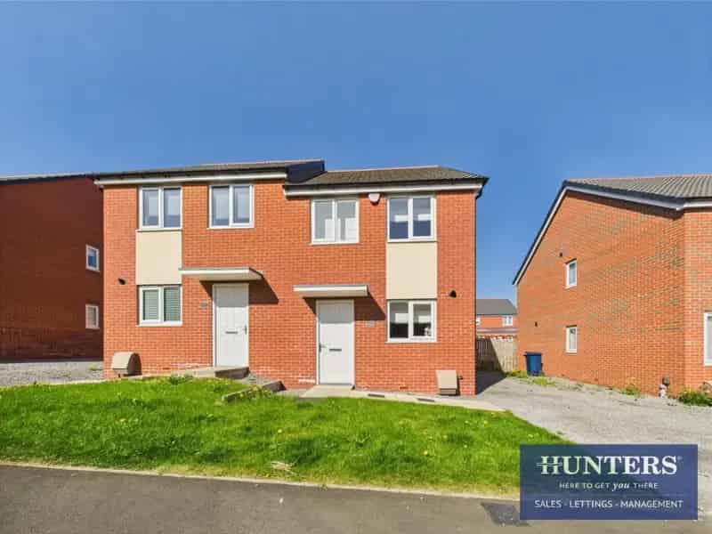 3 Bedroom Semi-Detached House For Sale