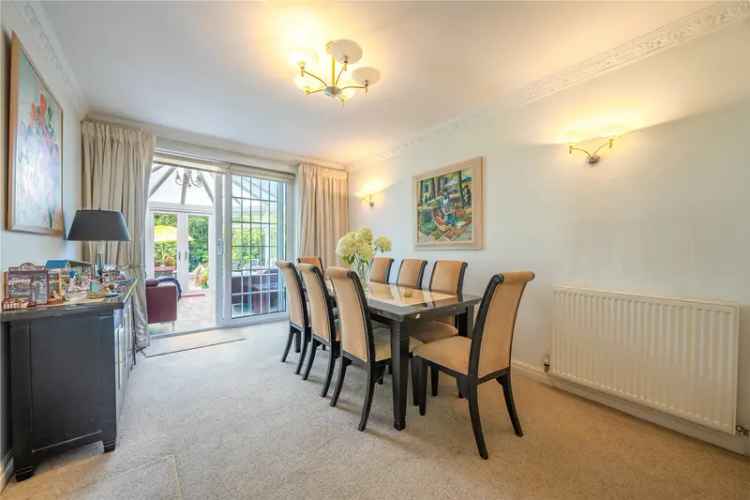 House For Sale in Leeds, England