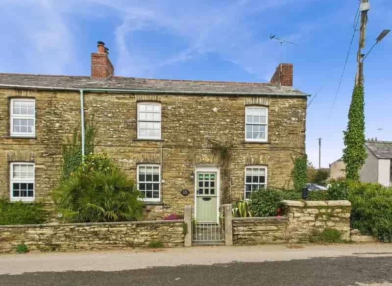 2 Bedroom Cottage for Sale