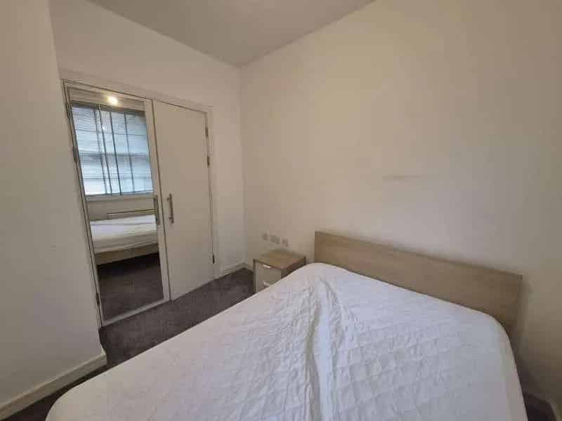 1 bed flat for sale