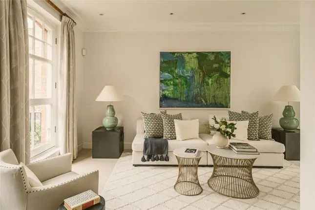 Chelsea Mews House for Sale