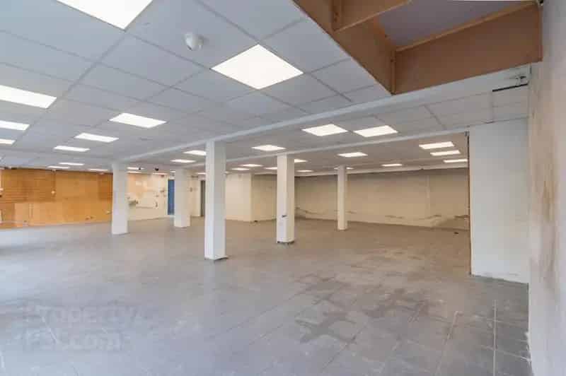 Retail Building Redevelopment Opportunity 4000 sq ft