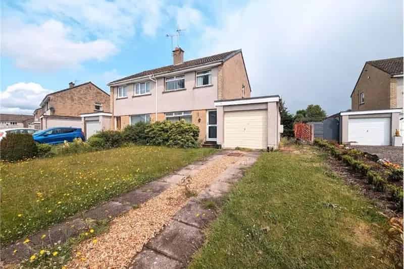 3 Bed Semi Detached House with 3 Reception Rooms