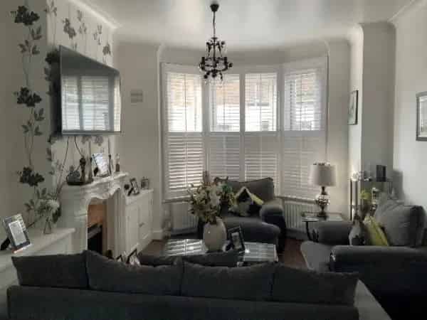 3 Bed Mid Terrace House Near Schools and Amenities