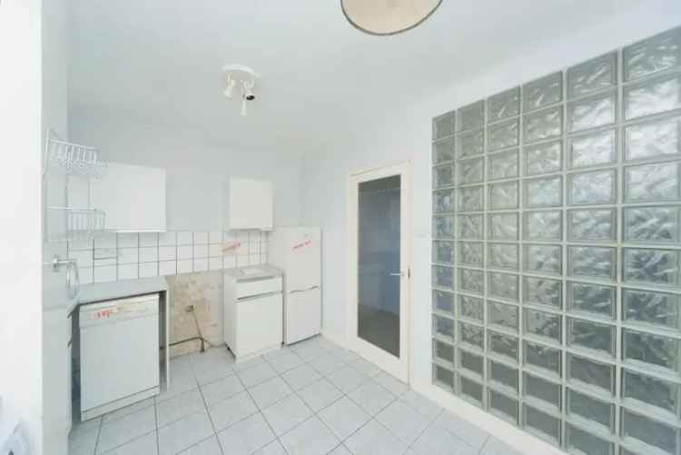 2 Bedroom Apartment Near Kemp Town Seafront