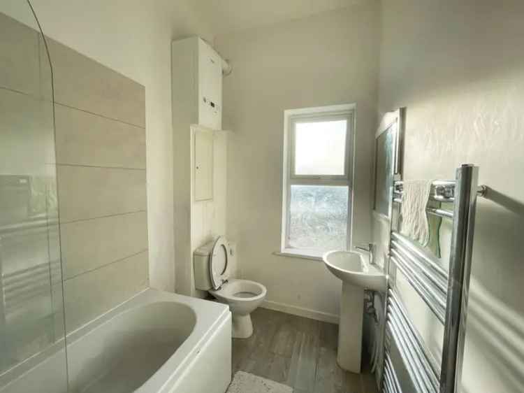 1 Bedroom Flat for Sale in Southend-on-Sea