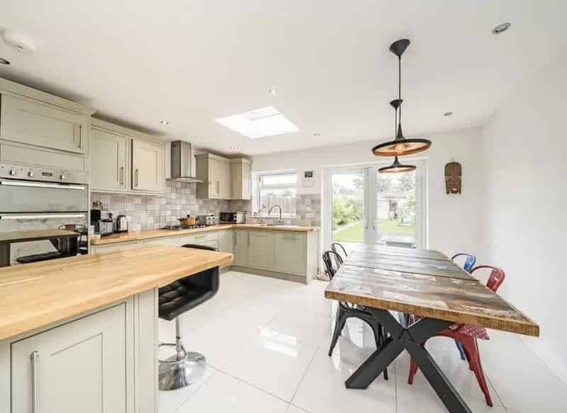 Three Bedroom Family Home with Open Plan Kitchen Diner and Off Street Parking
