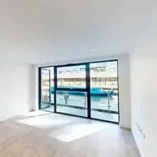 2 Bed Luxury Apartment Manchester Canal Views Balcony Ensuite