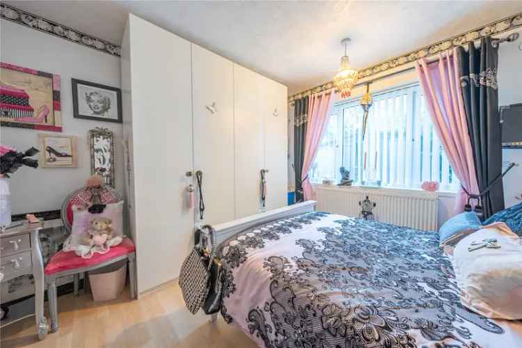 Apartment For Sale in Leeds, England