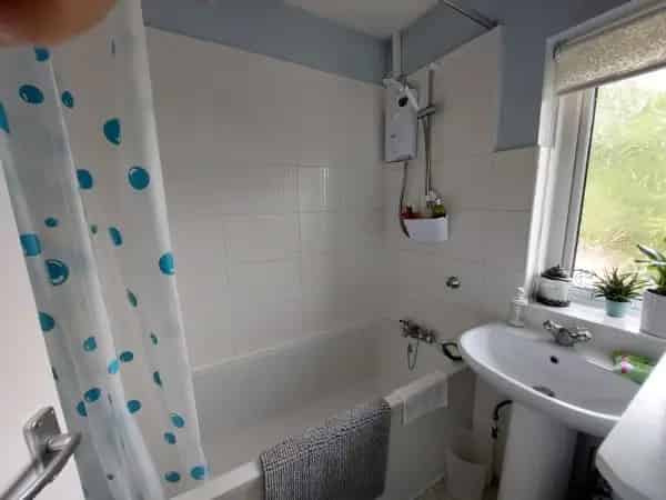 Middle Terraced House WGC Quiet Location Near Hertford