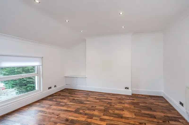 1 Bedroom Flat for Sale Liverpool L13 - Investors & First Time Buyers