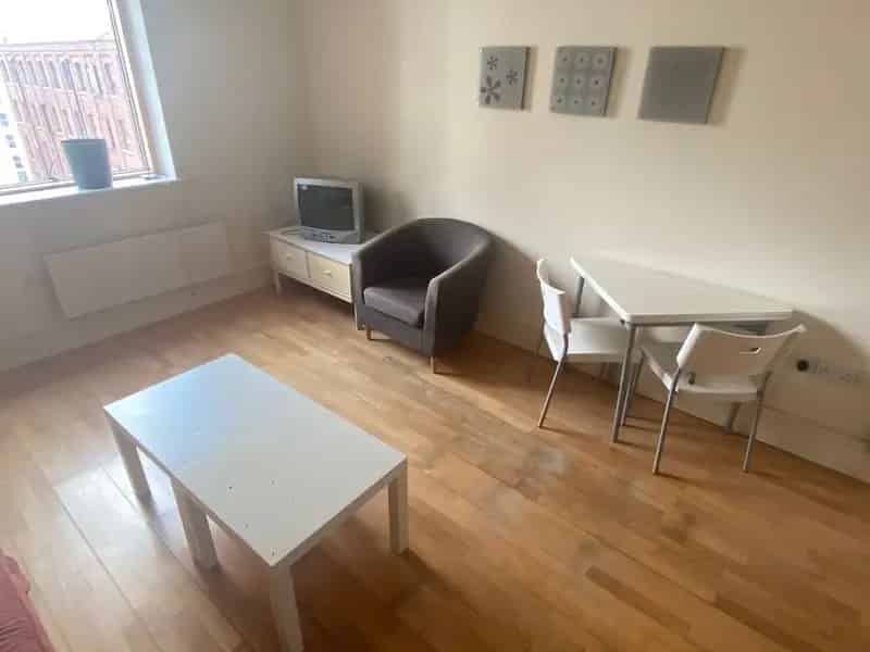 1 Bedroom Furnished Flat to Rent Manchester Foundry Development