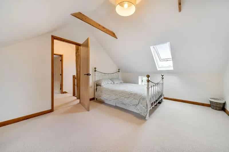 7 Bed Farmhouse for Sale 3 Acre Plot Lincolnshire Wolds