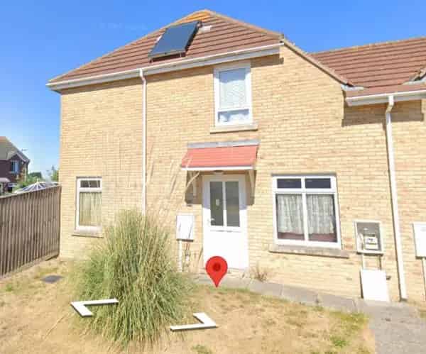 1 Bedroom Semi Detached House Near Seaside