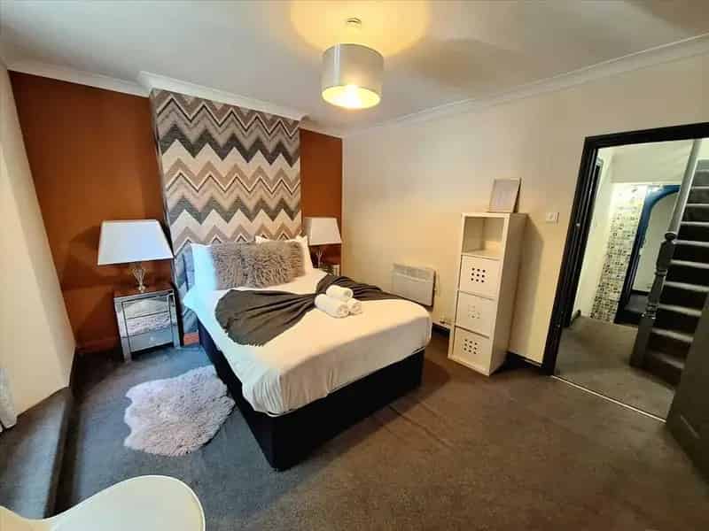 2 Bedroom Apartment to Rent