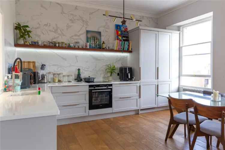 2 Bedroom Apartment to Rent in Bristol